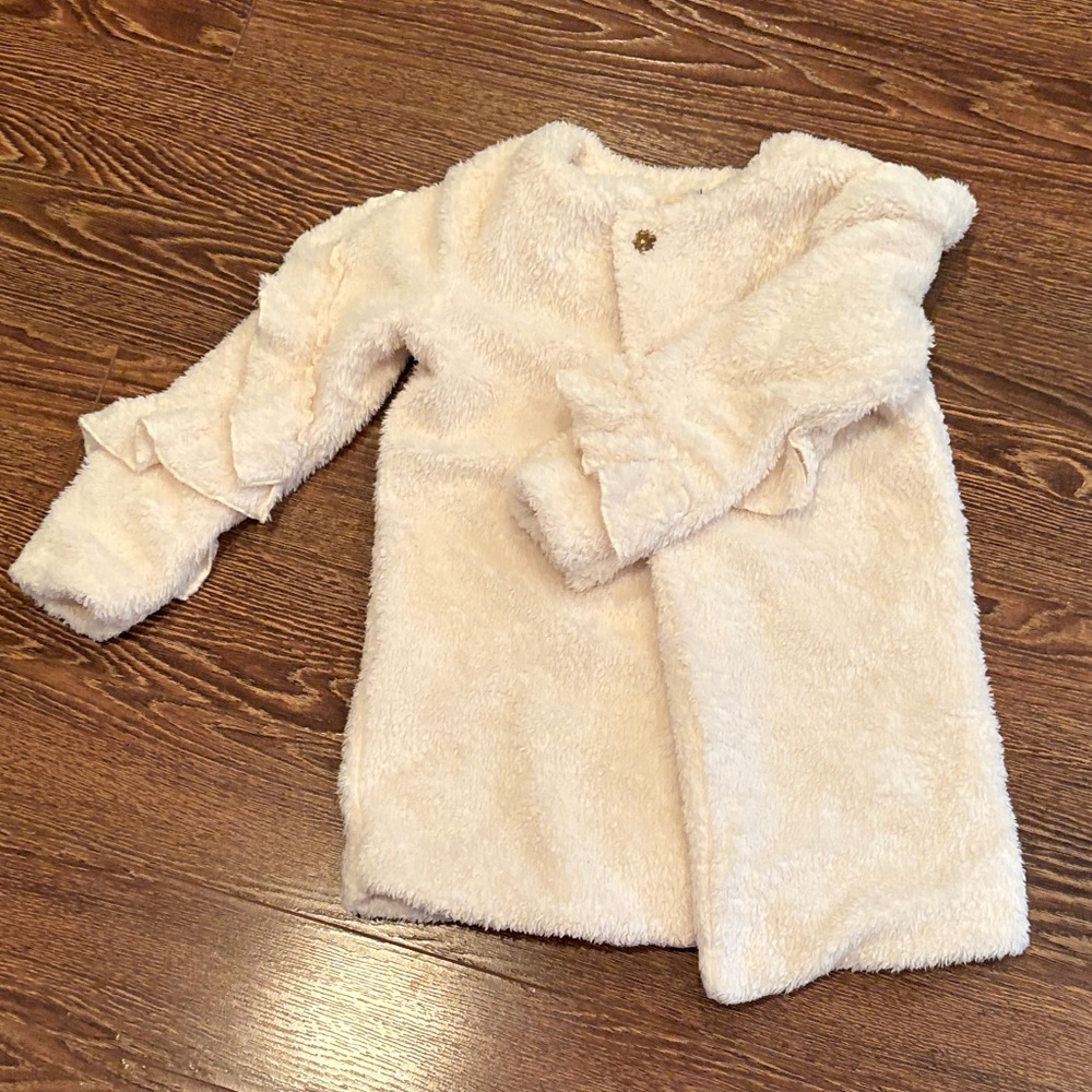 Cream Fuzzy Ruffle Sleeve Jacket - Picture 6 of 11